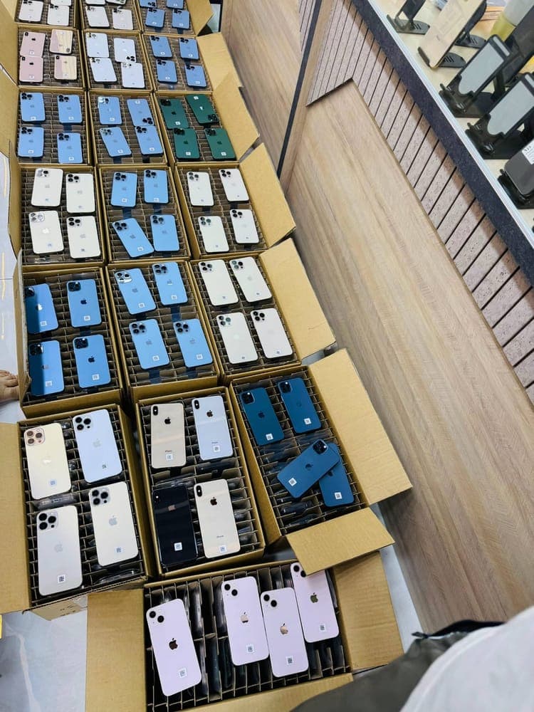iPhone Premium Mix Pallet wholesale listing