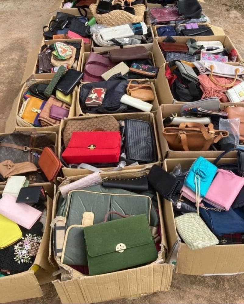 Premium Handbags liquidation pallet — 85 units, Grade A-B